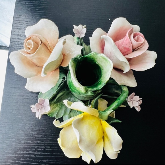 Vintage Capodimonte Handmade Porcelain Flower Candlestick Holder, Italy 1950’s - Picture 6 of 15